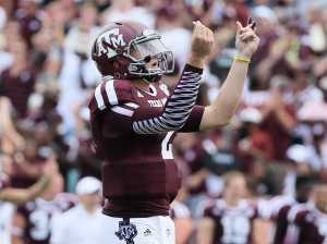 johnny-manziel-threw-his-first-touchdown-pass-and-then-did-the-show-me-the-money-celebration